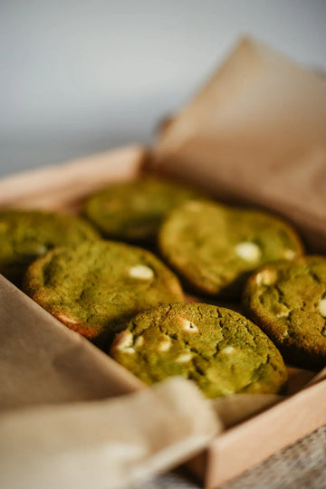 6 × Matcha and Belgian White Chocolate Cookies sancha